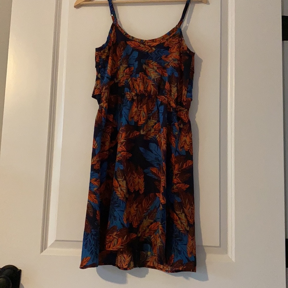 Perfect Dress for Fall 🍁 - Picture 3 of 4